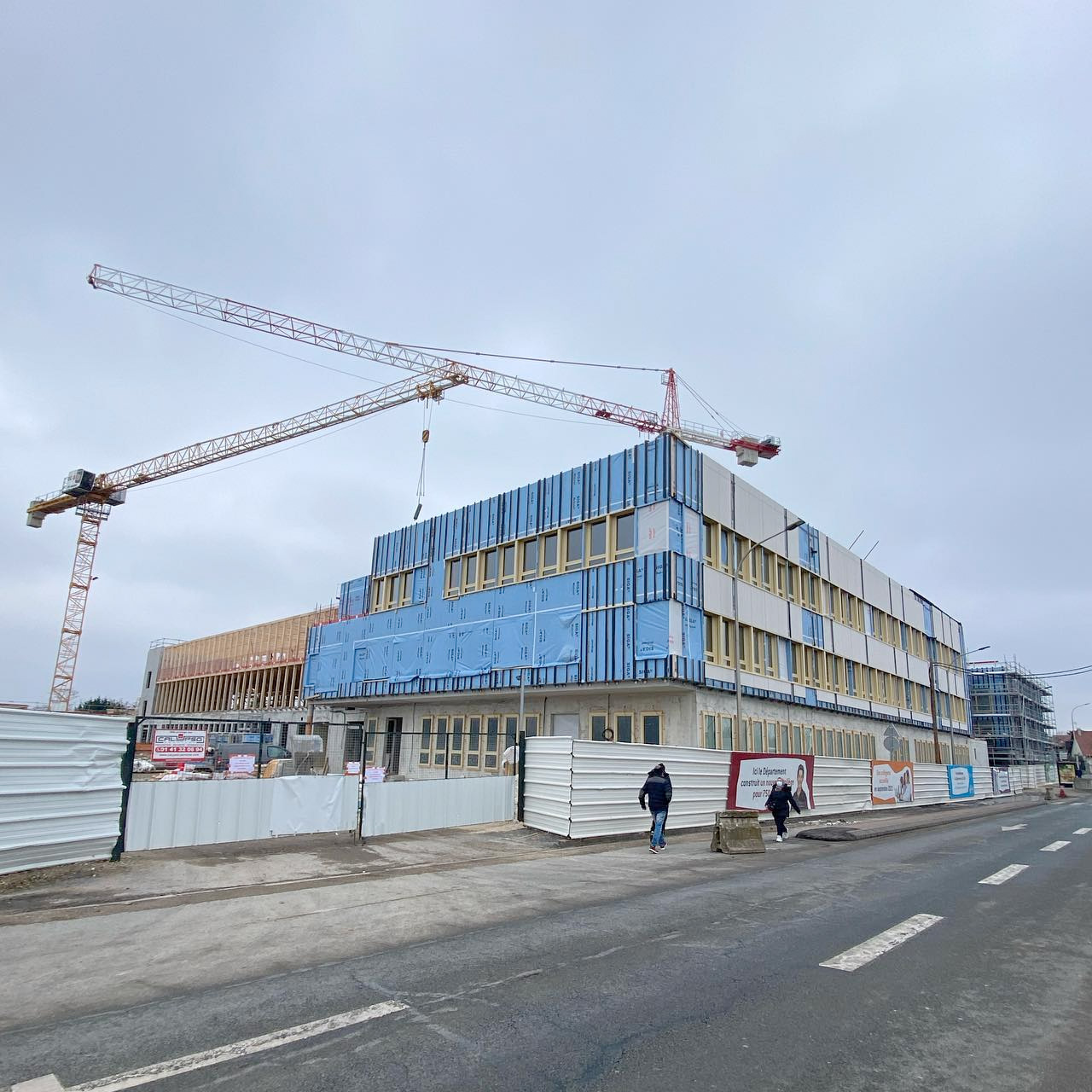 AEQUO CONSTRCUTION - Marché de performance énergétique collège, gymnase, logements • Valenton Conception-réalisation