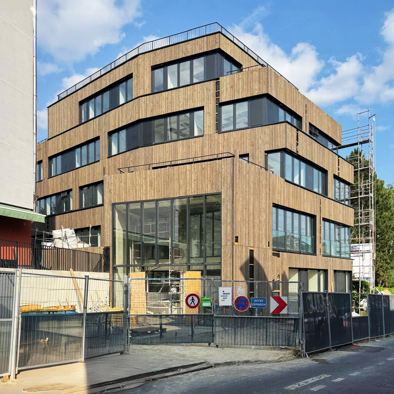 AEQUO CONSTRUCTION - Travaux d’extension du siège social d’Est Ensemble Habitat • Montreuil